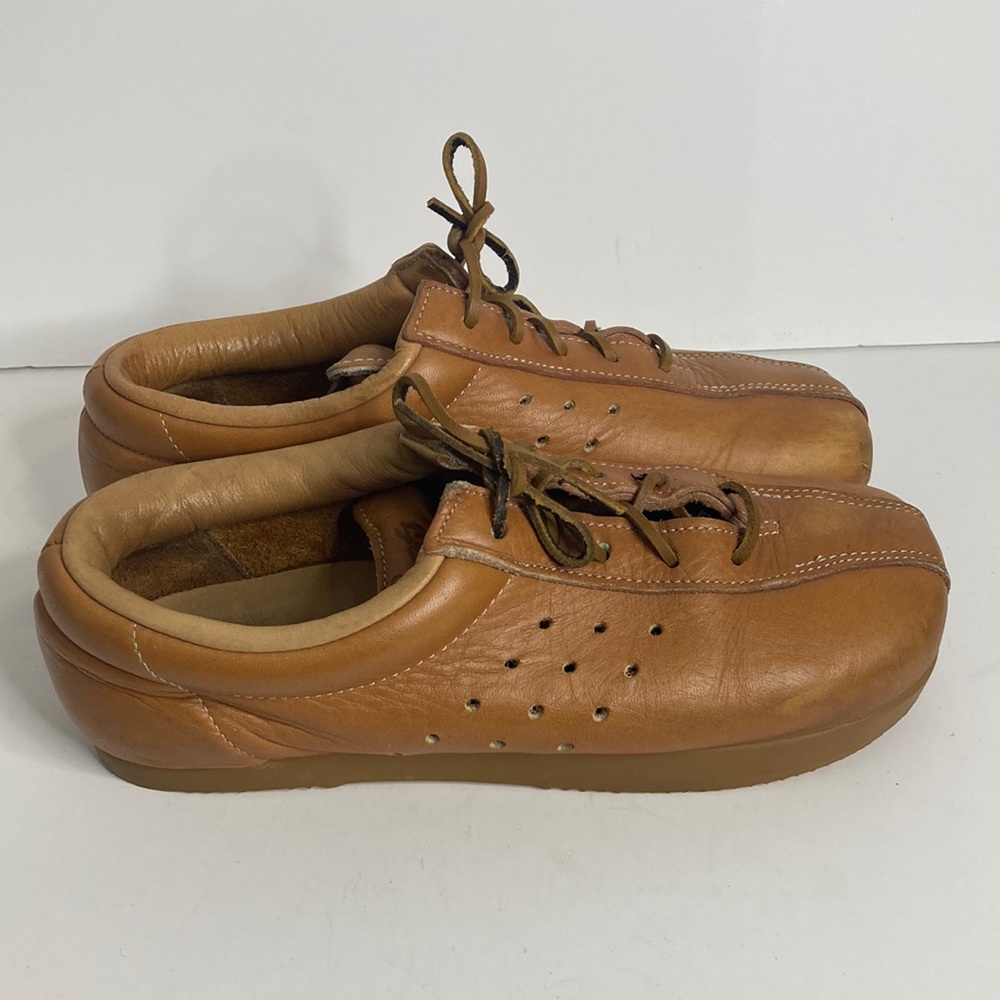 Roots Sneakers Womens 5 Tan Brown Leather Lace Up Shoes Negative Heel Iconic